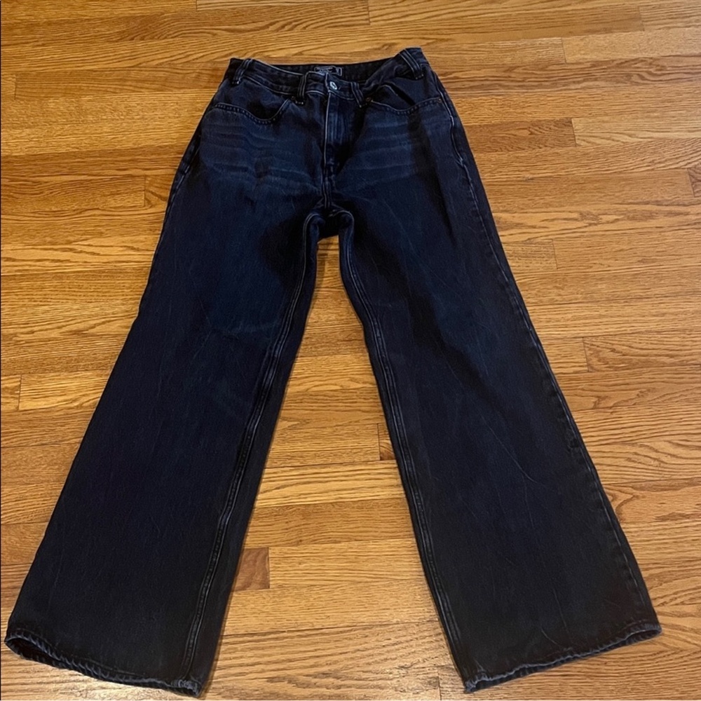 Abercrombie & Fitch High Rise Wide Leg Jeans